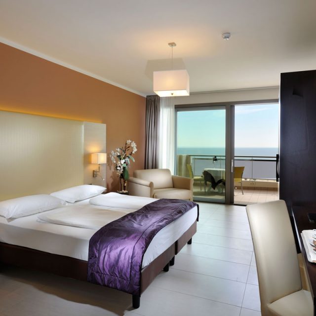 Arredamento elegante hotel al mare