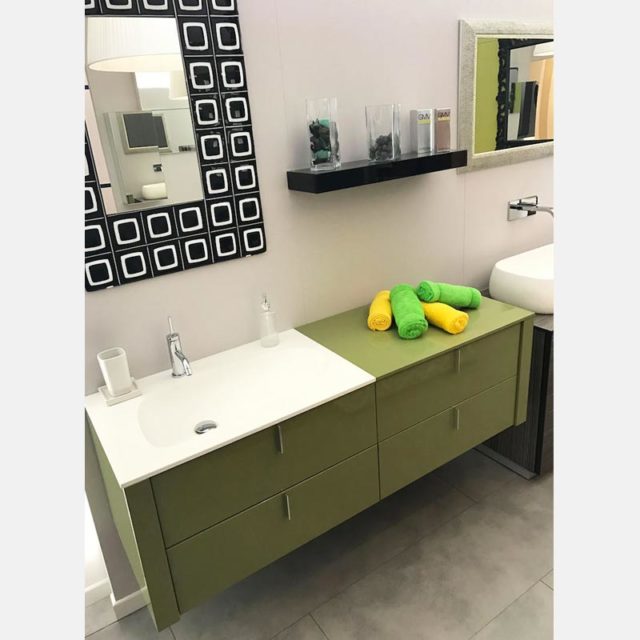 https://old.gruppo5.it/wp-content/uploads/2019/05/30-mobile-bagno-verde-occasioni-gruppo5-640x640.jpg